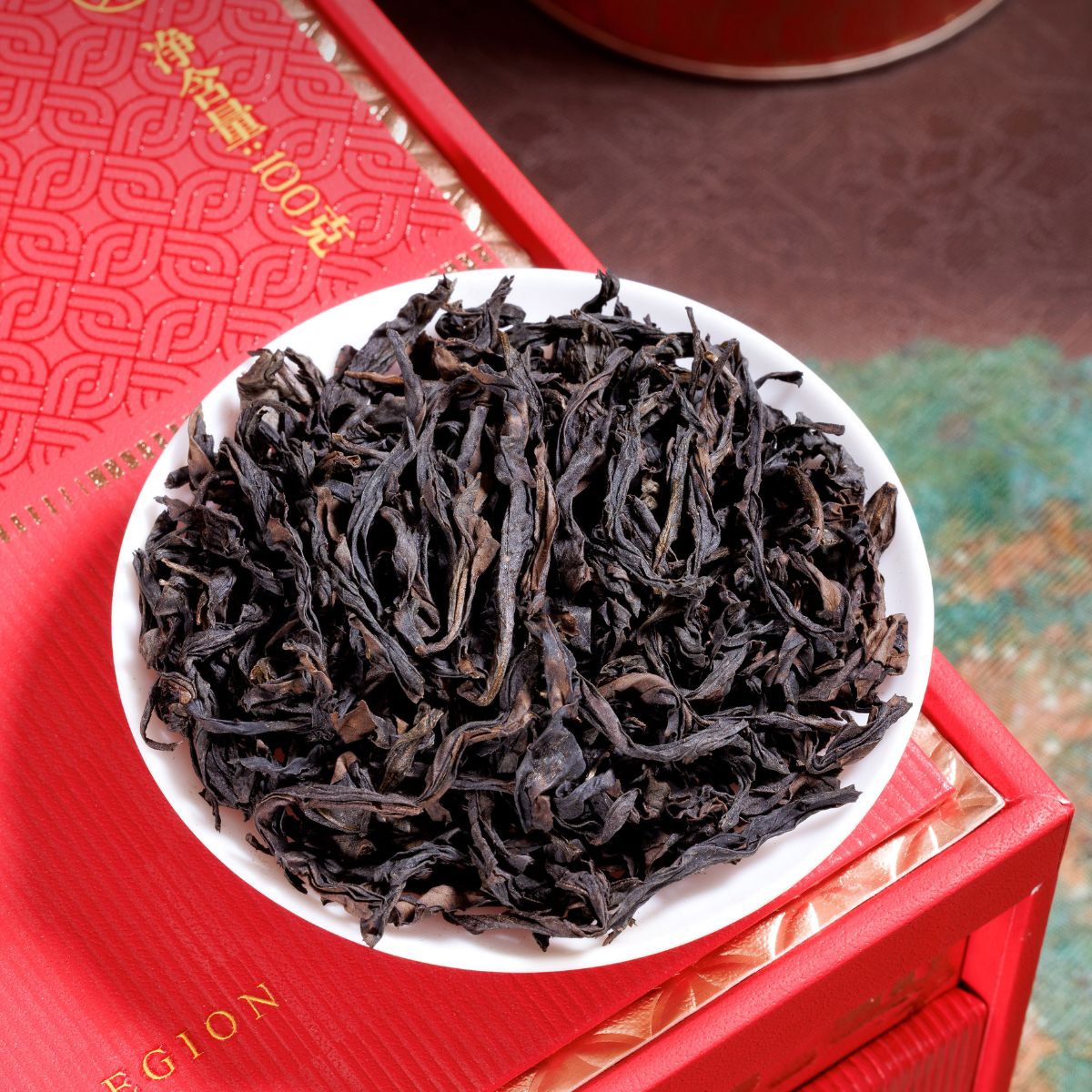 Award-Winning Da Hong Pao Gift Box | Wuyi Rock Oolong with Portable Tea Set