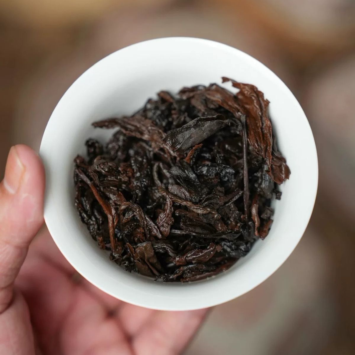 2001 Menghai “Yellow Label” Aged Pu-erh Ripe Tea Cake – Camphor Aroma, Smooth & Rich Finish (357g)