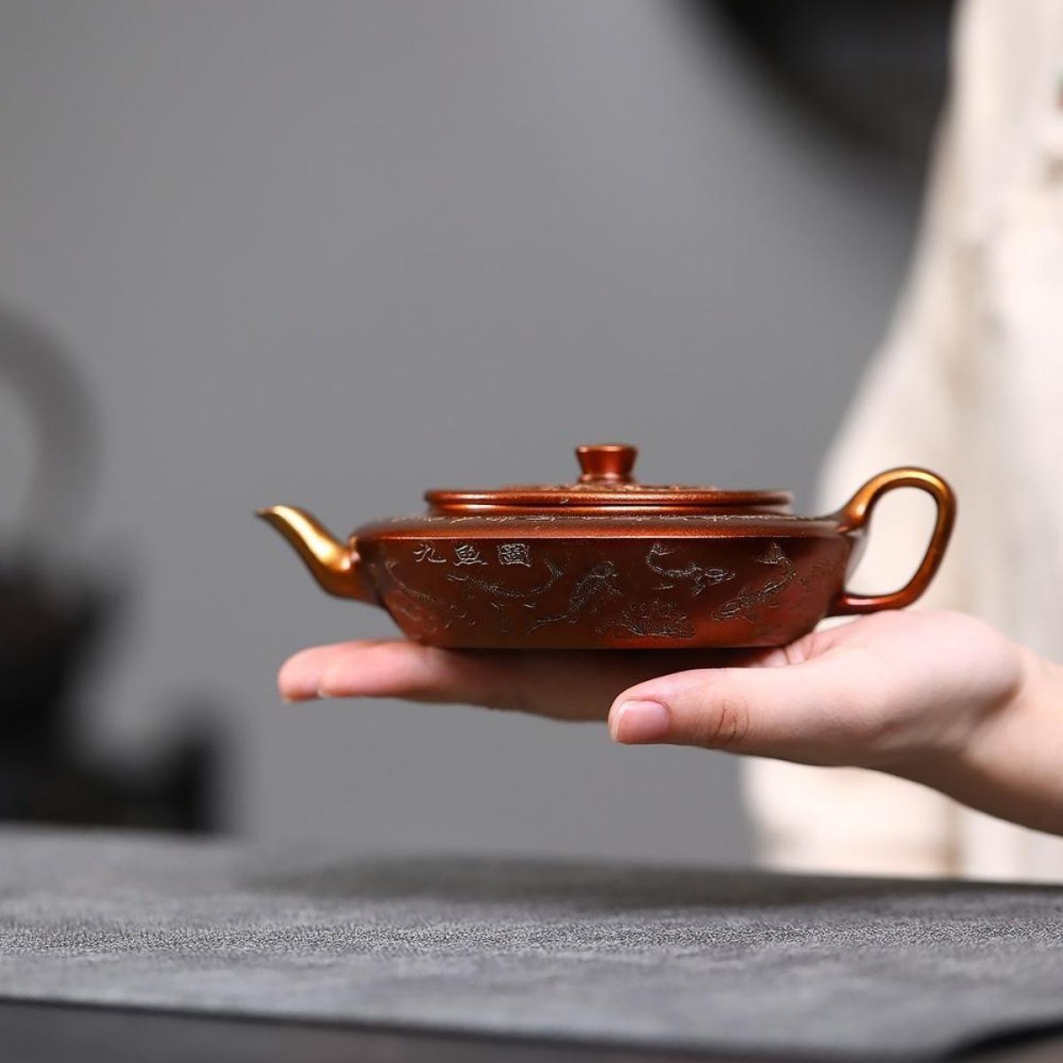 Golden Scale Flat Boat Yixing Teapot - Shell-Fired Stone Yellow Clay 190ml