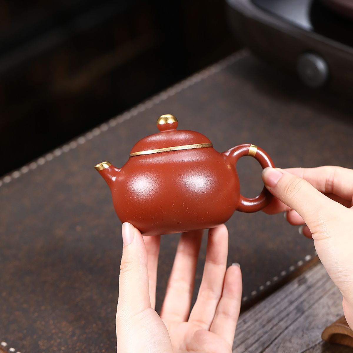 Gold-Accented Wendan Zisha Teapot – Da Hong Pao Clay, 160 ml