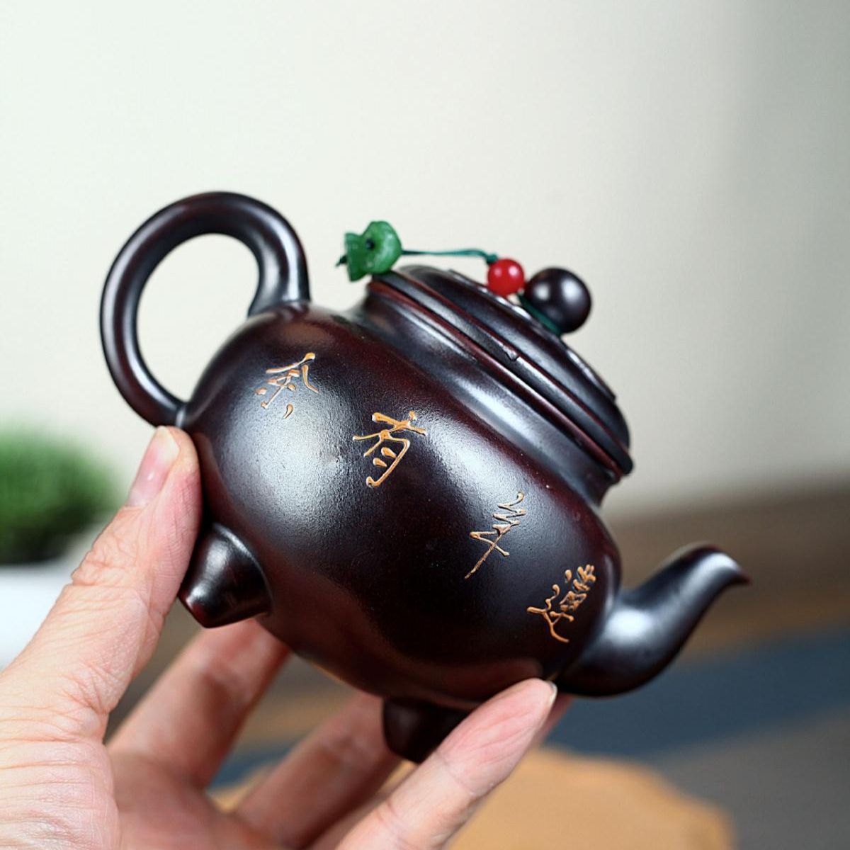 Lian Nian You Yu Yixing Teapot | Authentic Raw Gu Hong Ni Red Clay | Handcrafted 260ml