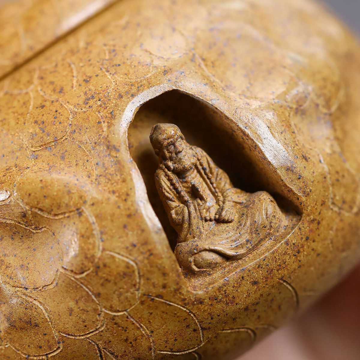 Yixing Zisha Teapot — Damo Gongchun | Original Mine Dragon Bone Gold Sand | Handcrafted 320cc Gongfu Teapot