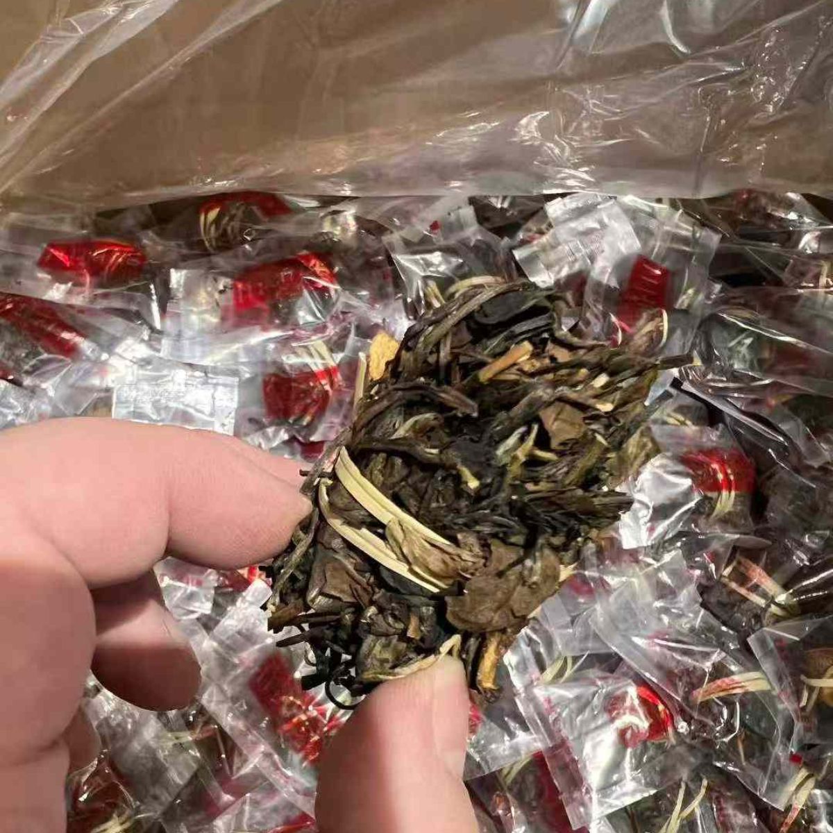 San Bao Tea (Three Treasures Tea) - Chenpi, White Tea & Grass Blend