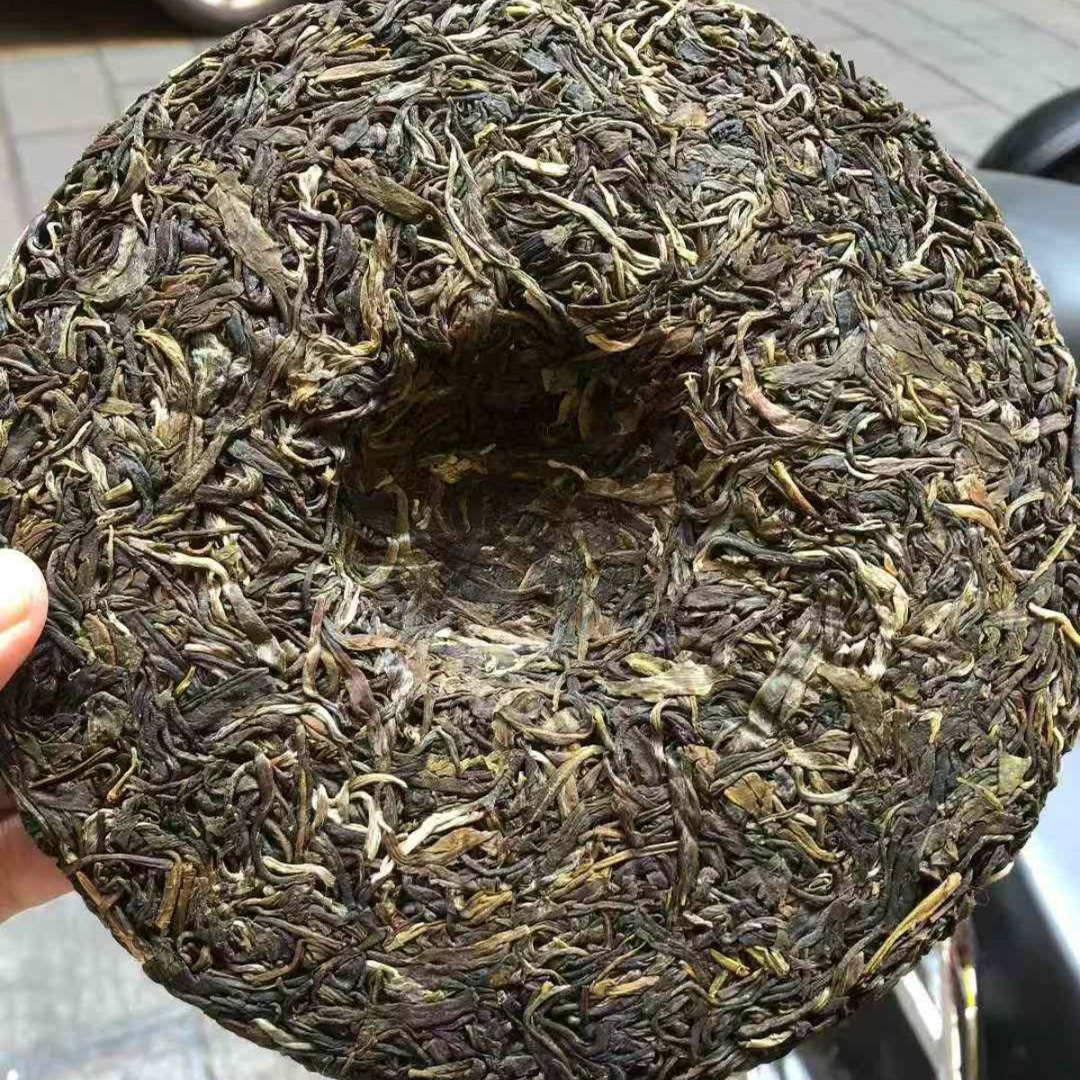 Mangfei Pure Material Ancient Tree Sheng Puerh Tea Cake 2021 - 357g Lincang