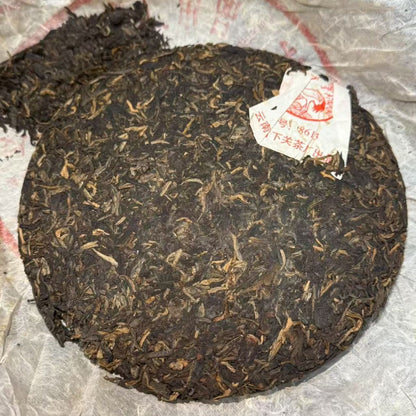 2005 Xiaguan "Songhe" 8613 Raw Pu-erh (357g) – Aged & Fragrant