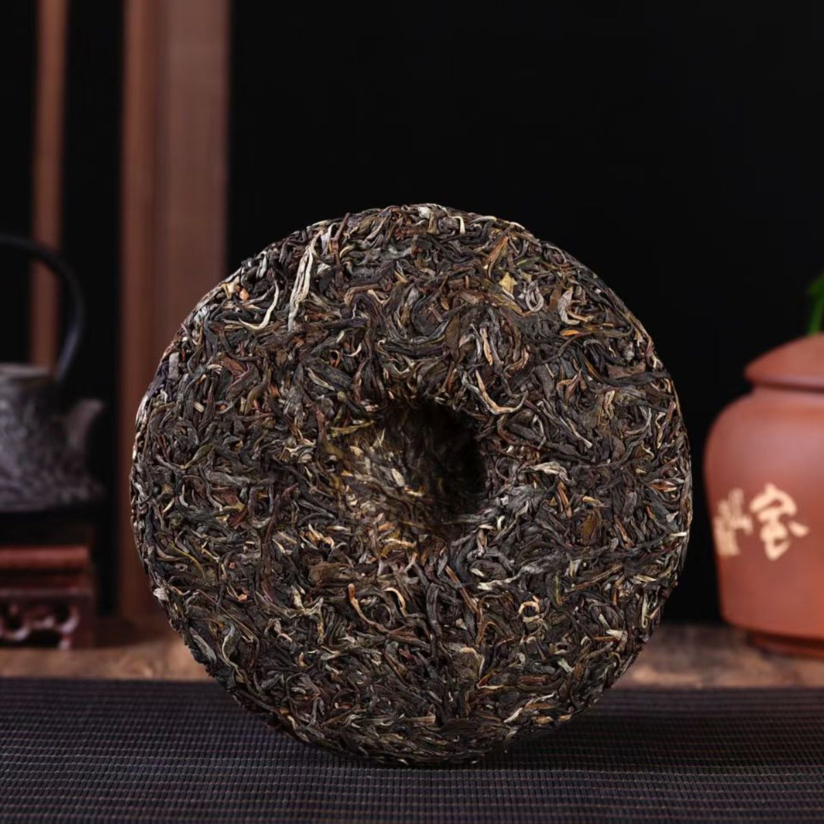 Lao Wu Shan Ancient Tree Raw Pu-erh Tea Cake 2022 - 357g Lincang