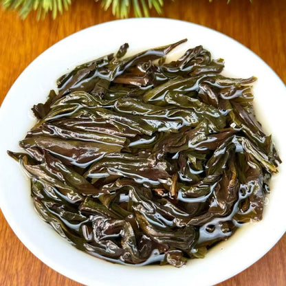Peach Aroma Rougui | Wuyi Rock Oolong — Light-Medium Roast, Three-Layer Fragrance