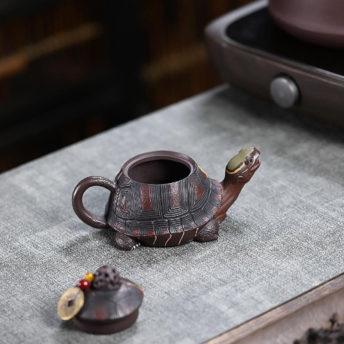 160cc Original Purple Clay "Fortune Toad" Yixing Teapot – Hand‑Painted with Gift Box