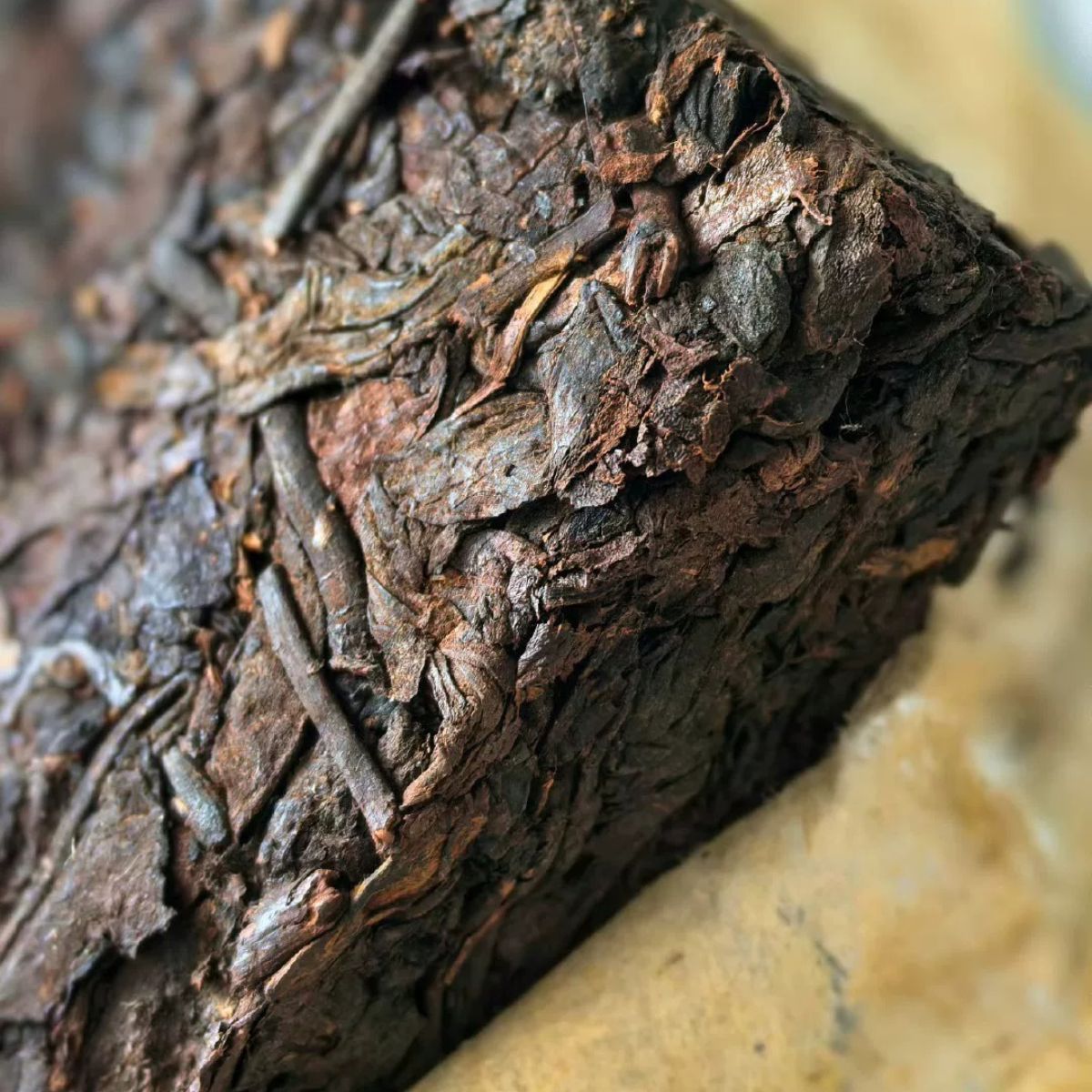 1990s Aged Pu-erh Ripe Tea Brick – Jujube Aroma & Smooth Sweet Finish (250g)