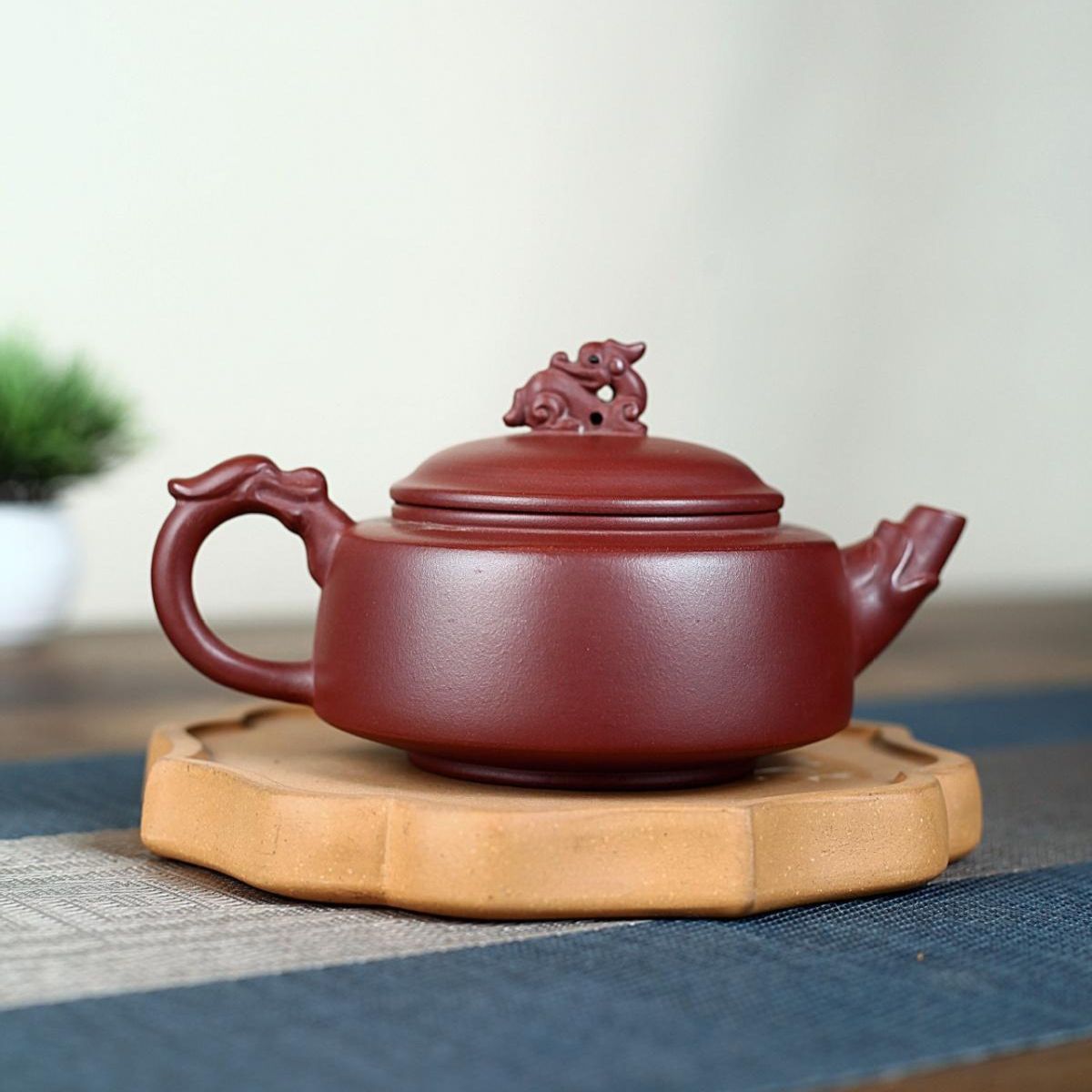 Long Yun Hu Yixing Teapot | Authentic Raw Zi Ni Purple Clay | Handcrafted 270ml