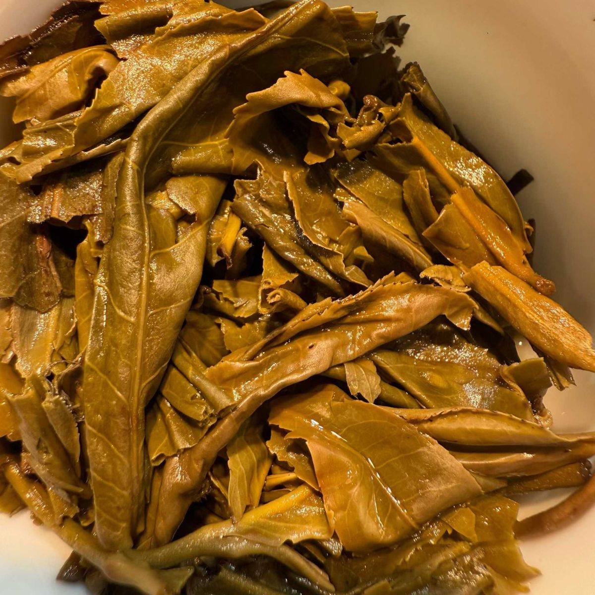 Yiwu Mahei Ancient Tree Sheng Puerh Tea Cake 2022 - 357g