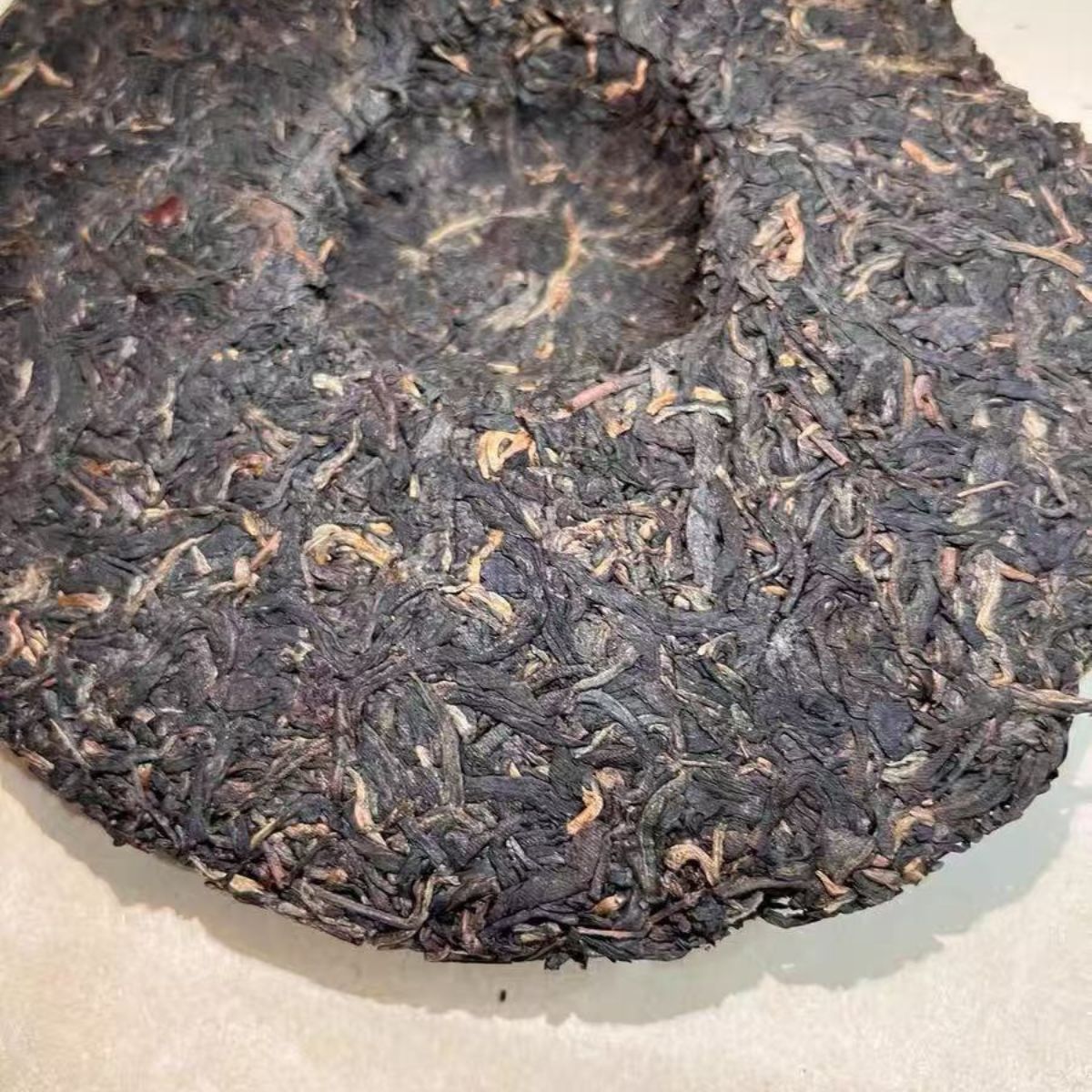 2008 Dayi First Batch "7532" Raw Pu-erh Cake (357g)