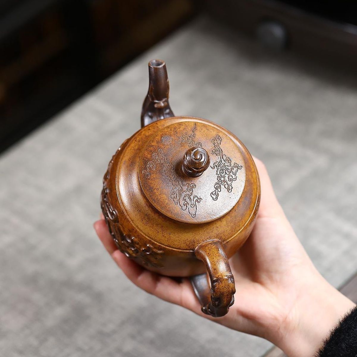Handmade Yixing Purple Clay Teapot 420ml - Wood-Fired Dragon Bone Gold Sand Palace Lantern Gongfu Tea Pot