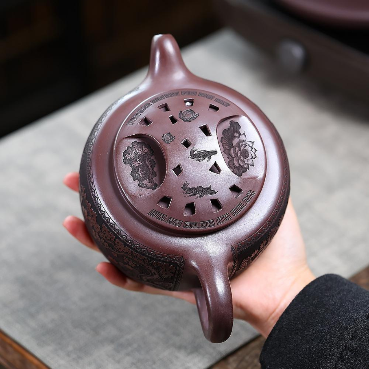 Niu Gai Lianzi Yixing Zisha Teapot – Original Mine Red Clay