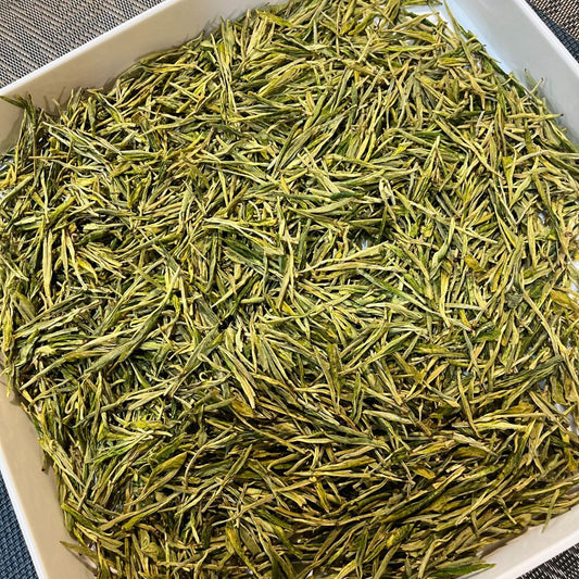 Premium Anji Milk White Tea – Rare White Leaf Green Tea with Milky Sweetness
