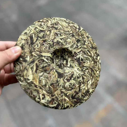 2021 Moonlight Golden Branch White Tea - 357g Premium Yue Guang Bai