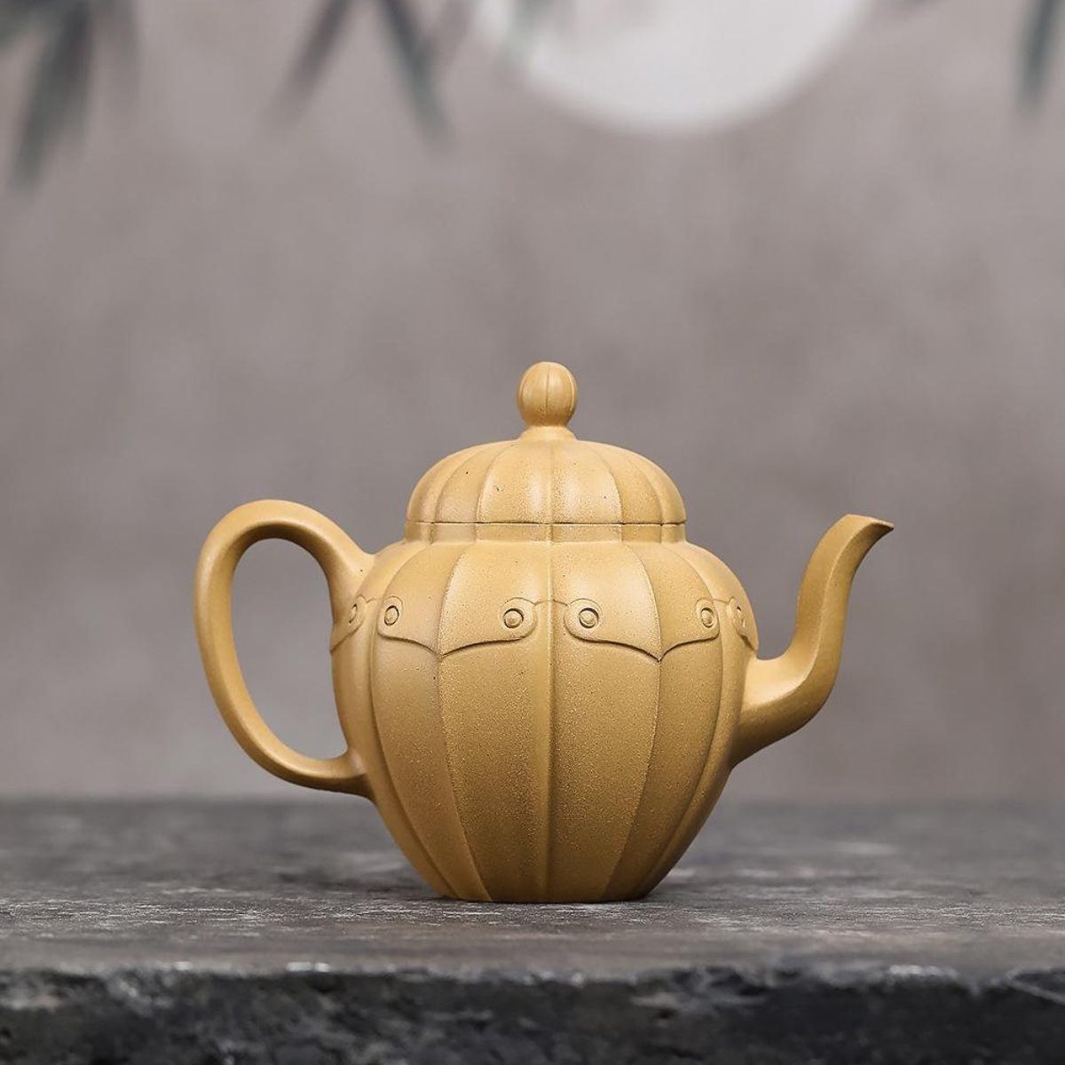 Ru Yi Gong Deng Yixing Zisha Teapot – Original Mine Golden Duan Clay (280cc)