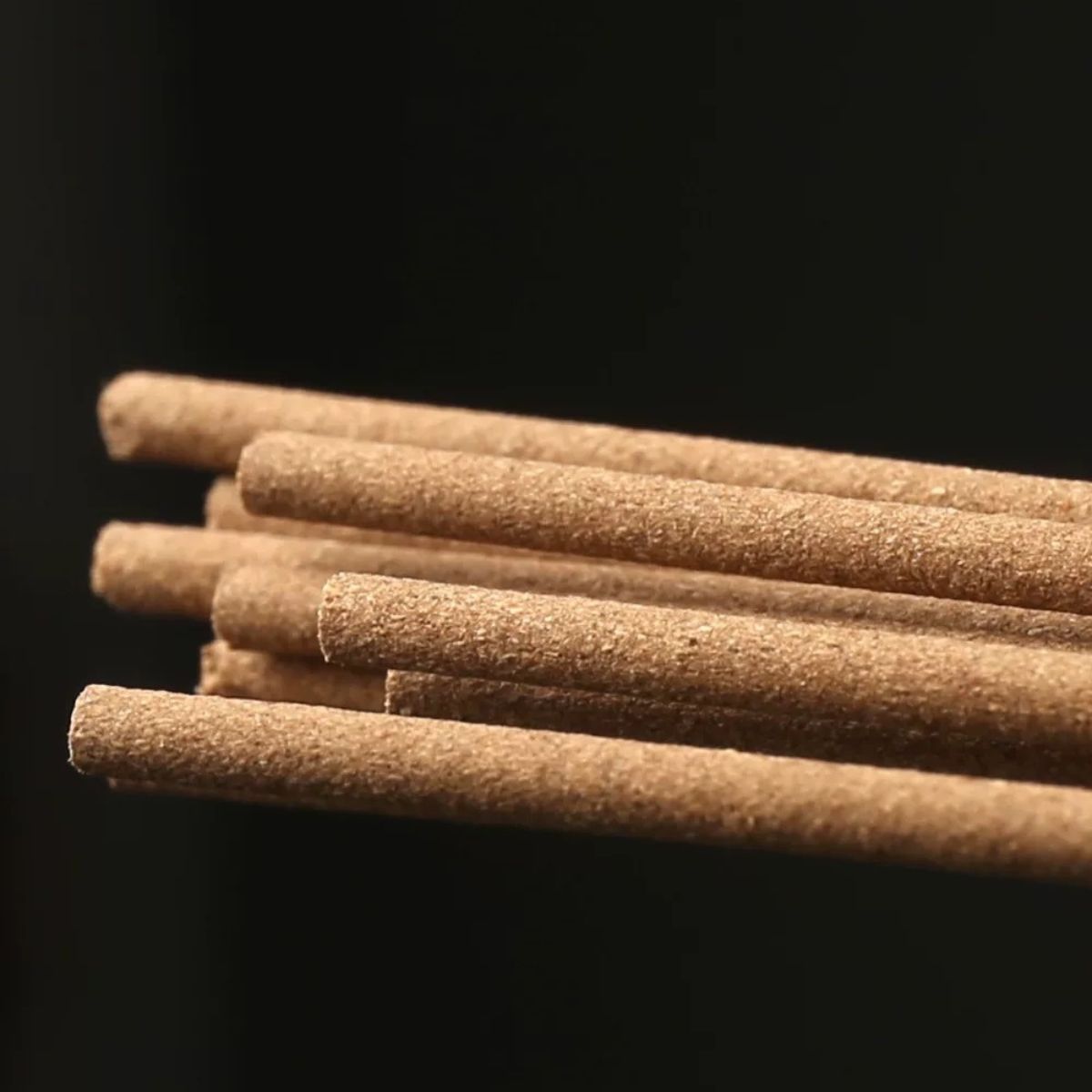 Nha Trang Oud Worm-Resin Incense Sticks – 5+ Year Aged, 93% Pure Agarwood (Box of ~210)