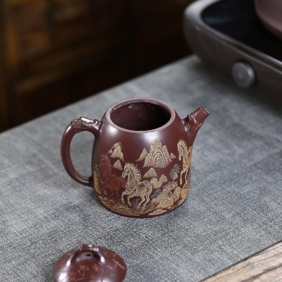 Yixing Purple Clay Teapot "Immediate Success" 280ml - Hand-Painted Stone Red Clay