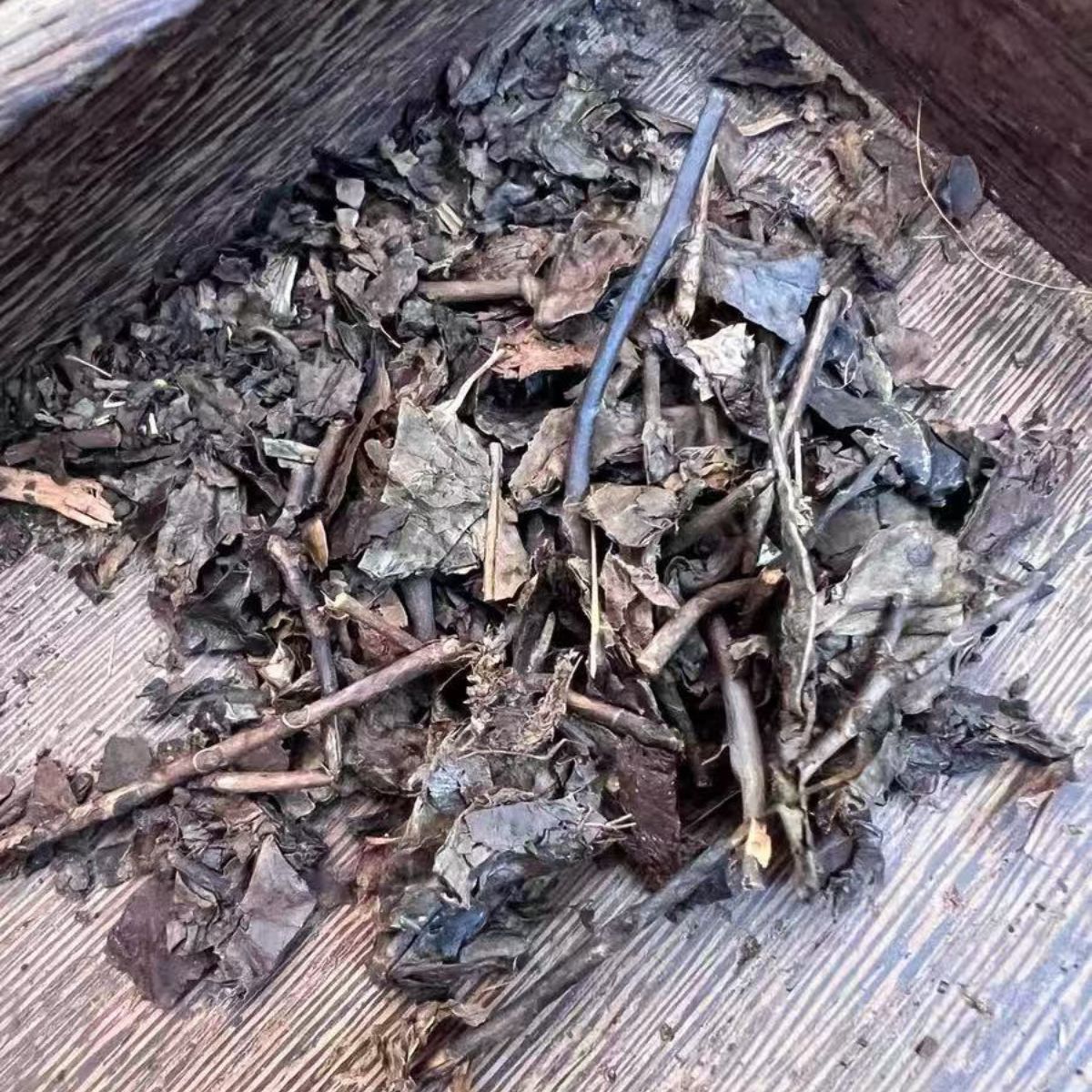 2001 Aged Kangzhuan Tibetan Tea Brick (500g) – 23‑Year Mellow & Mineral‑Rich