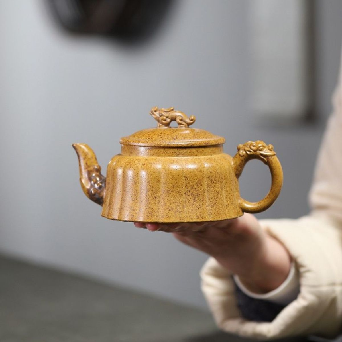 Long Rui Yixing Teapot | Raw Longgu Jinsha High-Fire Zisha Clay | Dragon-Inspired 300ml