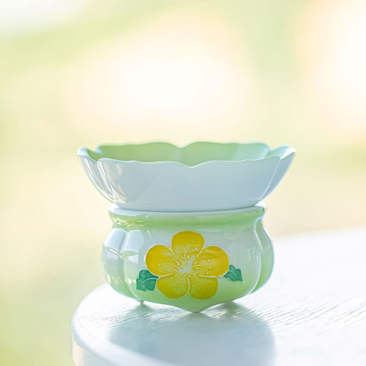 Hand-Painted Winter Jasmine Ceramic Tea Strainer Set | Gongfu Tea Accessory