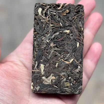Bu Lai Sheng Puerh Tea - 120g Bulang Mountain Old Tree