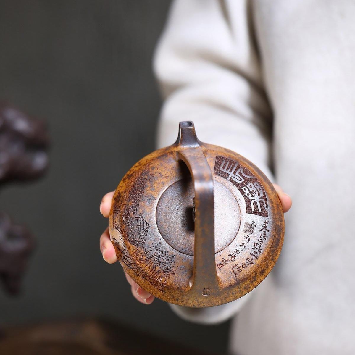 Buddha Lamp Handled Yixing Teapot - Longgu Golden Sand Clay 220ml