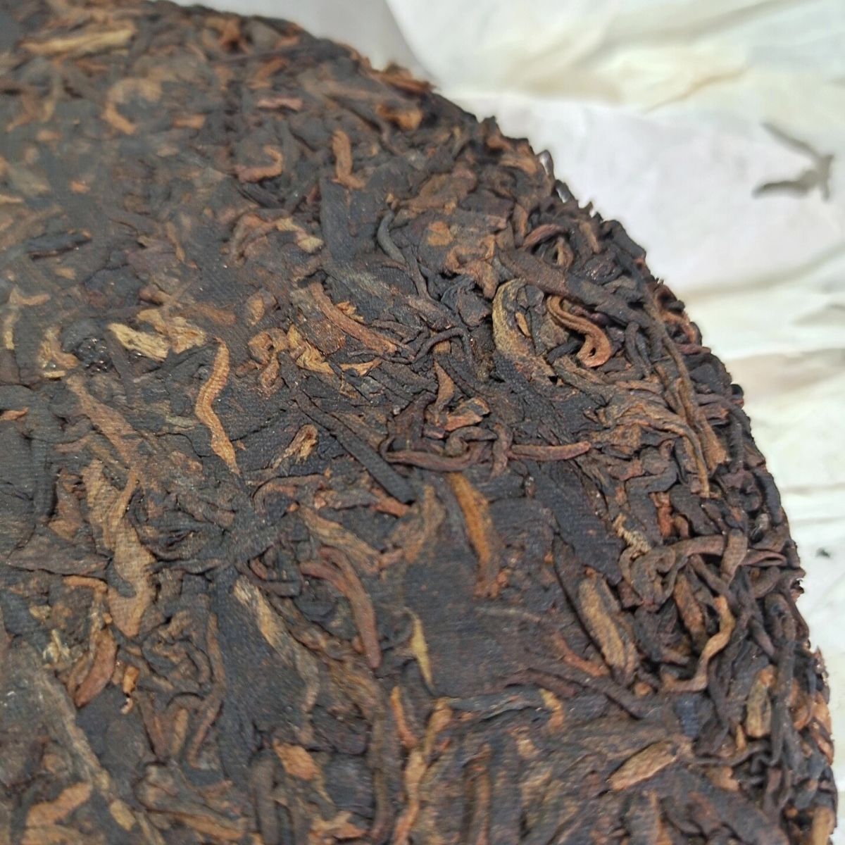 2007 Langhe Ripe Pu-erh | Collector's Edition — 18 Years Aged, Menghai Origin, Ruby Liquor & Camphor Aroma