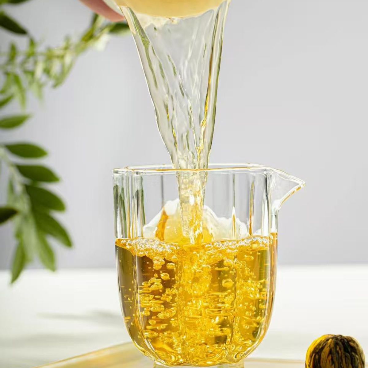 Yunnan Silk Ball Black Tea Premium 2025 - Dianhong Pearl Hand-Rolled Artisan