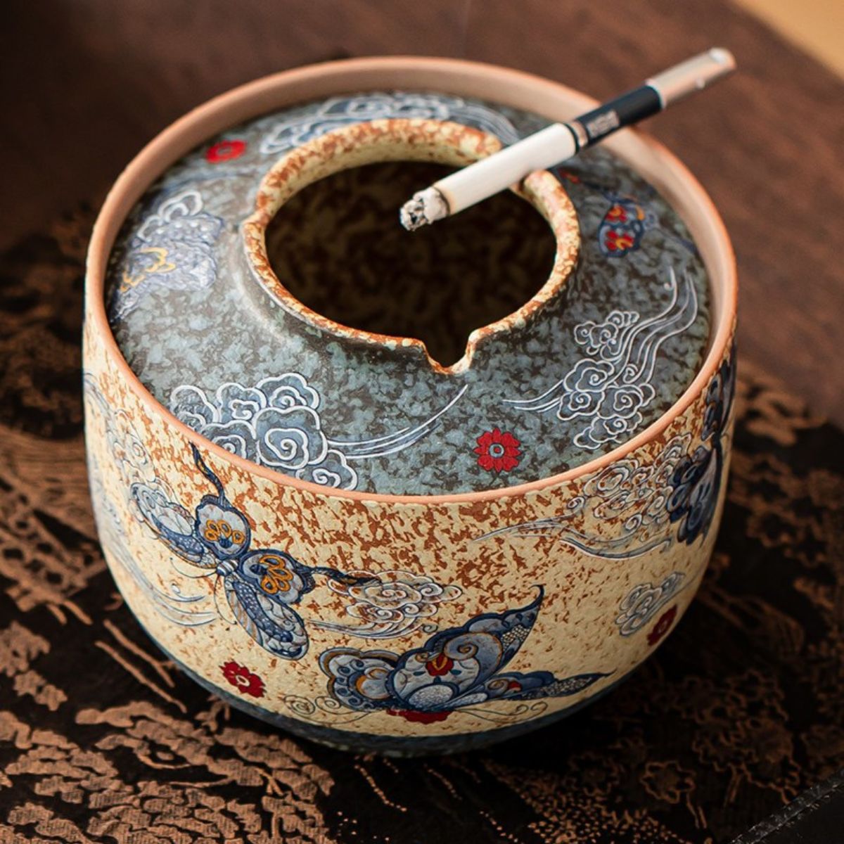 Blue & White Porcelain Ashtray – Flint Red Cloud & Butterfly Motif | Decorative Ceramic