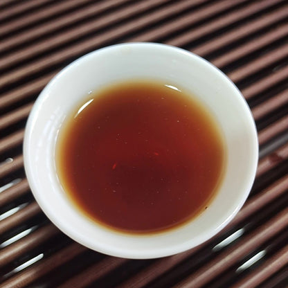 2007 Langhe Ripe Pu-erh | Collector's Edition — 18 Years Aged, Menghai Origin, Ruby Liquor & Camphor Aroma