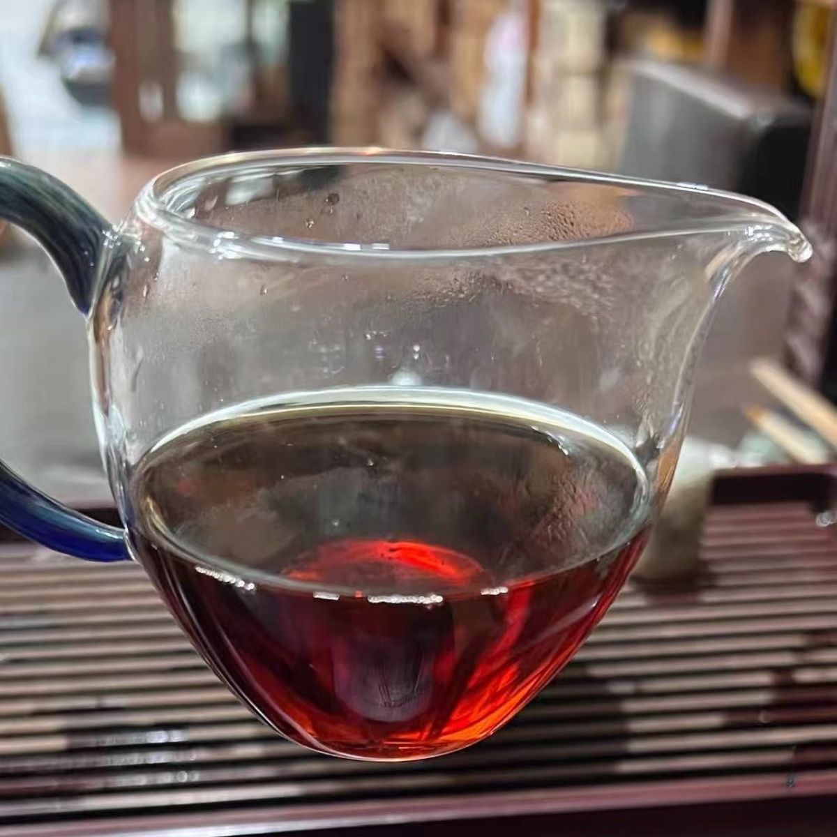 2005 Dayi 7672 Ripe Pu-erh Cake (357g) – Menghai Tea Factory