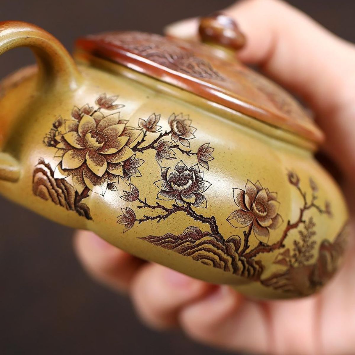 Original Duan Clay "Golden Toad" Yixing Teapot – Hand‑Painted with Gift Box 190cc