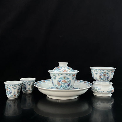 Jingdezhen Handcrafted Doucai Twining Daisy Gongfu Tea Set – Vintage Chinese Style | 6-Piece Gift Box