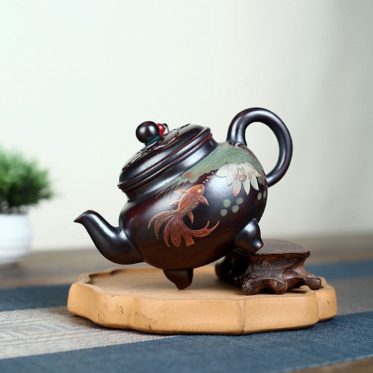 Lian Nian You Yu Yixing Teapot | Authentic Raw Gu Hong Ni Red Clay | Handcrafted 260ml