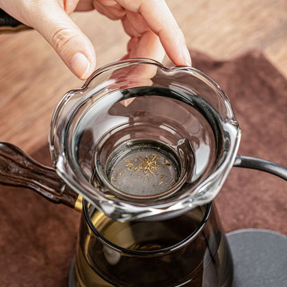 Glass Fair Cup with Integrated Tea Strainer & Stand – Minimalist Tea Ware Set