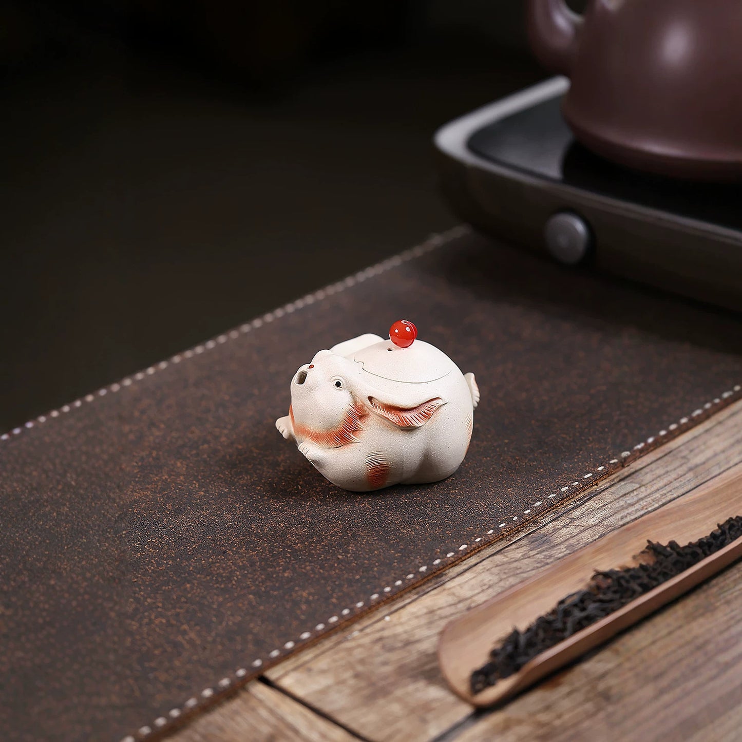 Yutu Hand-Grip Teapot — Handcrafted White Duanni Clay, 130ml