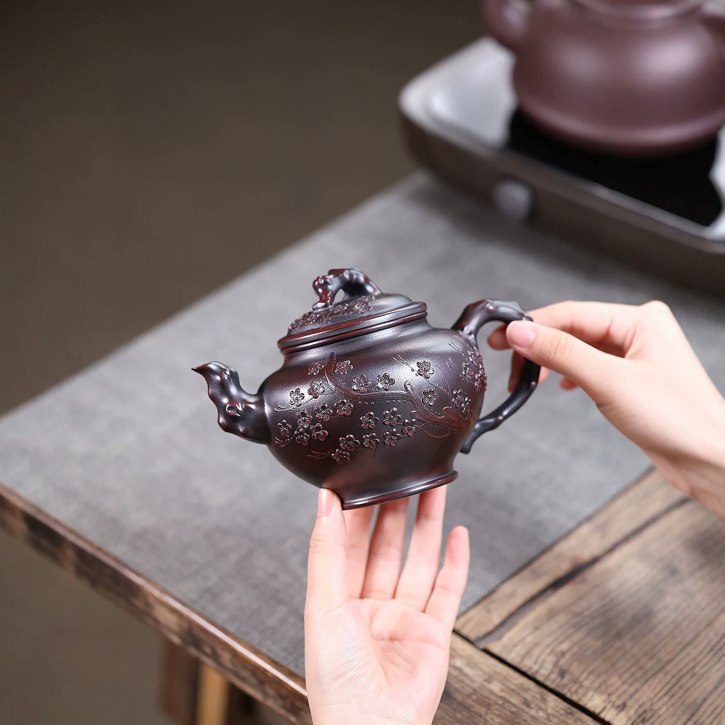 Meihua Baochun Yixing Teapot — Handcrafted Ancient Wuni Clay, 460ml